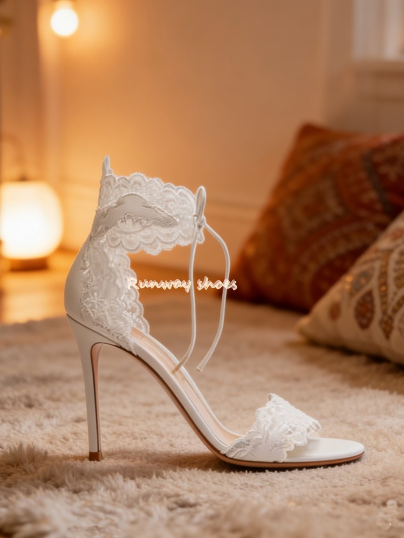 Wedding Fx - Chaussures de mariage blanches en dentelle